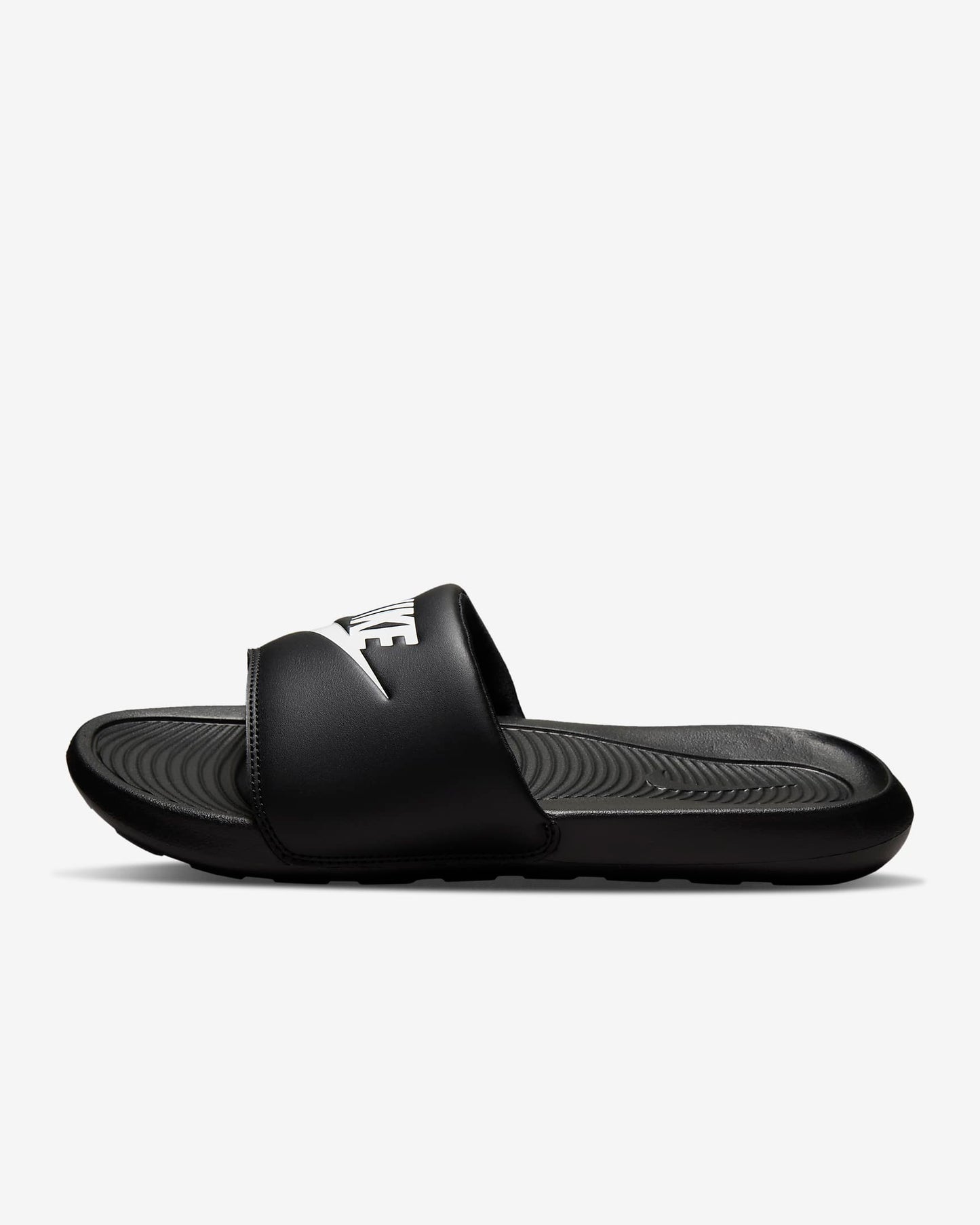 Nike Victori One Black White
